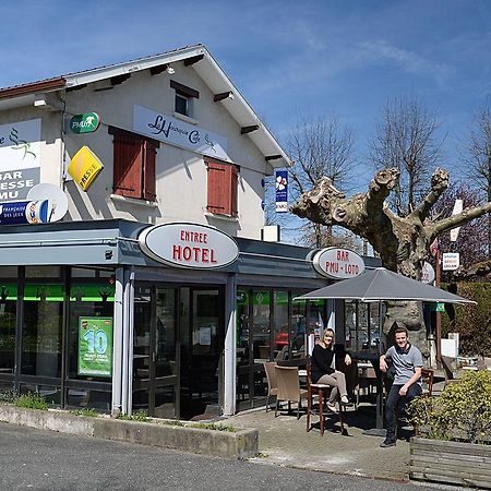 La Hourquie Cafe Hotel Morlaas Екстериор снимка