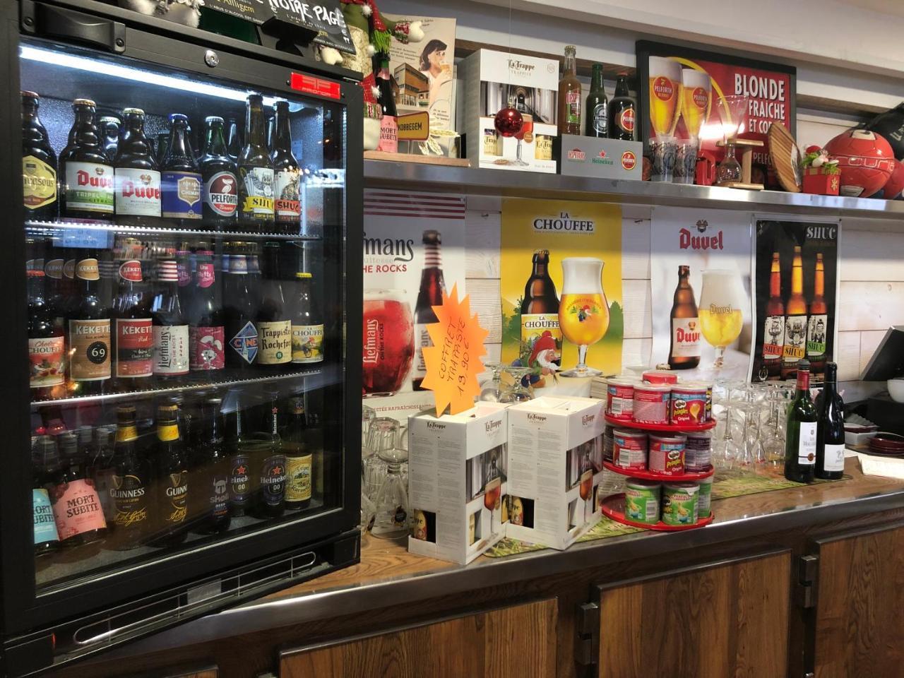 La Hourquie Cafe Hotel Morlaas Екстериор снимка
